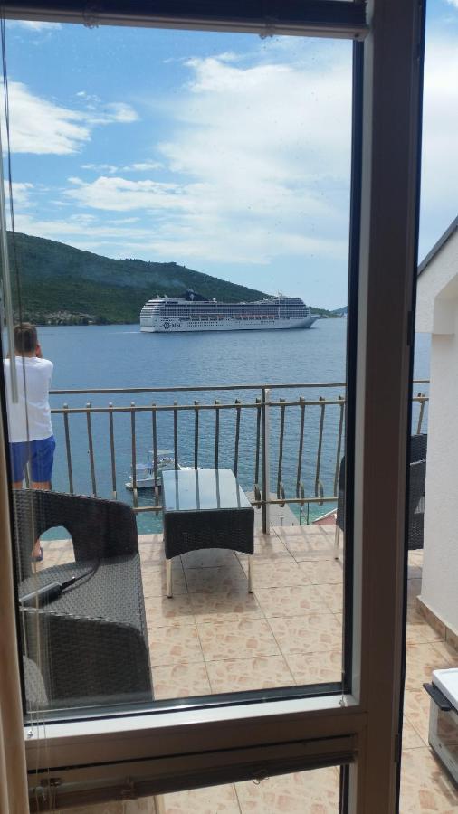 Villa Angelina Kumbor Exteriör bild