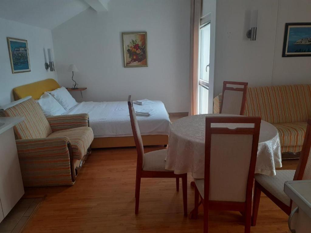 Villa Angelina Kumbor Exteriör bild