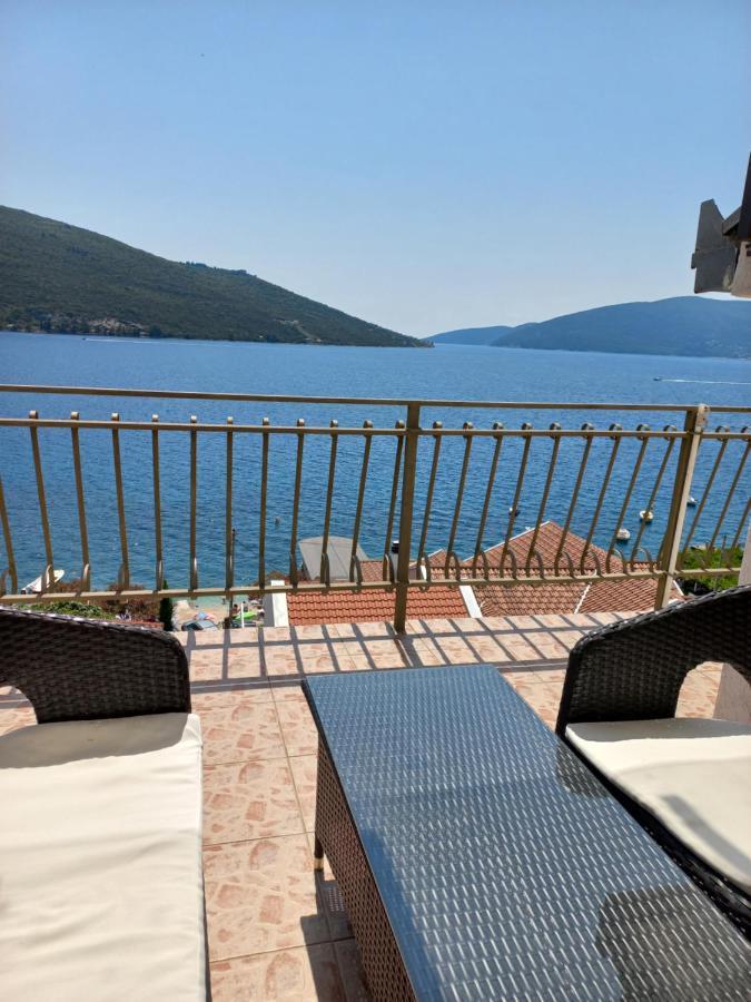 Villa Angelina Kumbor Exteriör bild