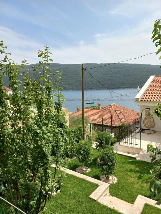 Villa Angelina Kumbor Exteriör bild