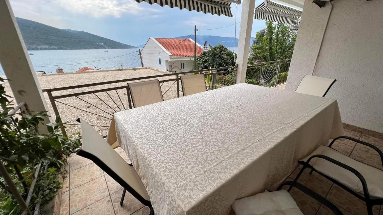 Villa Angelina Kumbor Exteriör bild